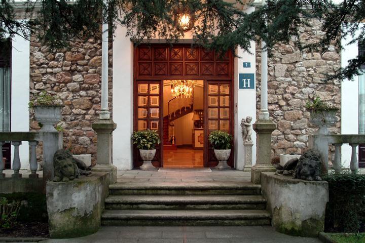 Hotel Luzon San Vicente De La Barquera Exteriér fotografie